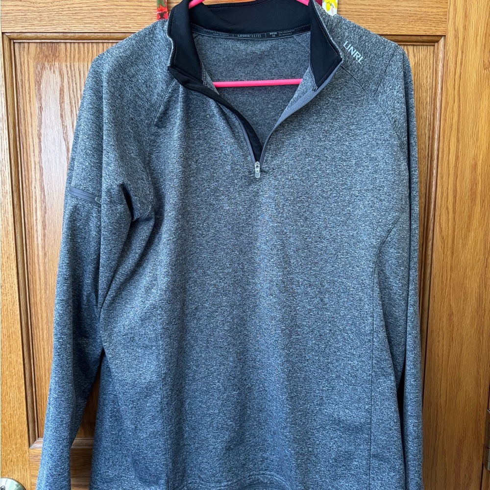 UNRL Gray Quarter-Zip Pullover